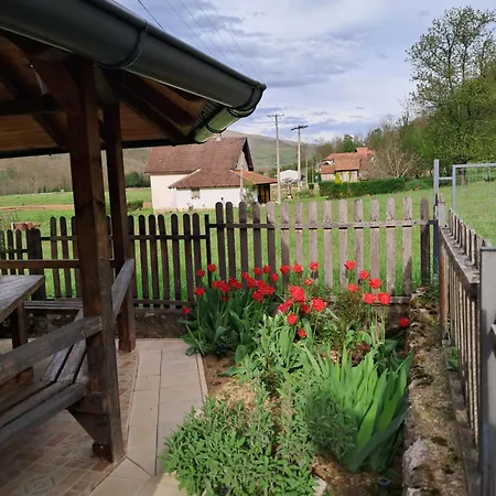 Vikendica Obradovic * Perucac