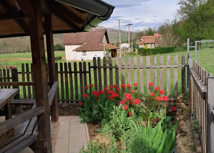 Vikendica Obradovic * Perucac